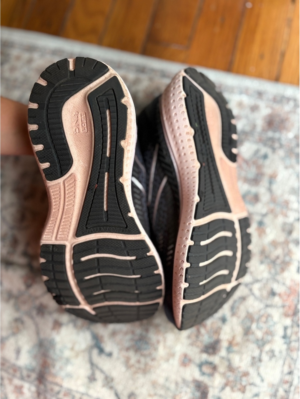 Womens size 6.5 Brooks Black and Rose Gold Running Sneakers - Picture 4 of 9